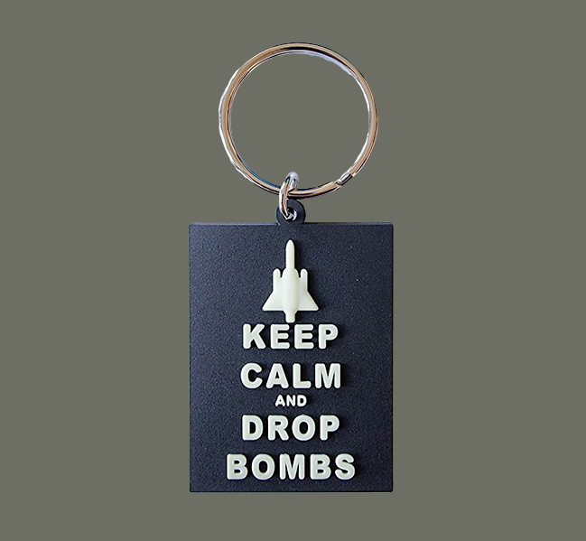 Porte-clés Keep Calm & Drop Bombs - 5 euros